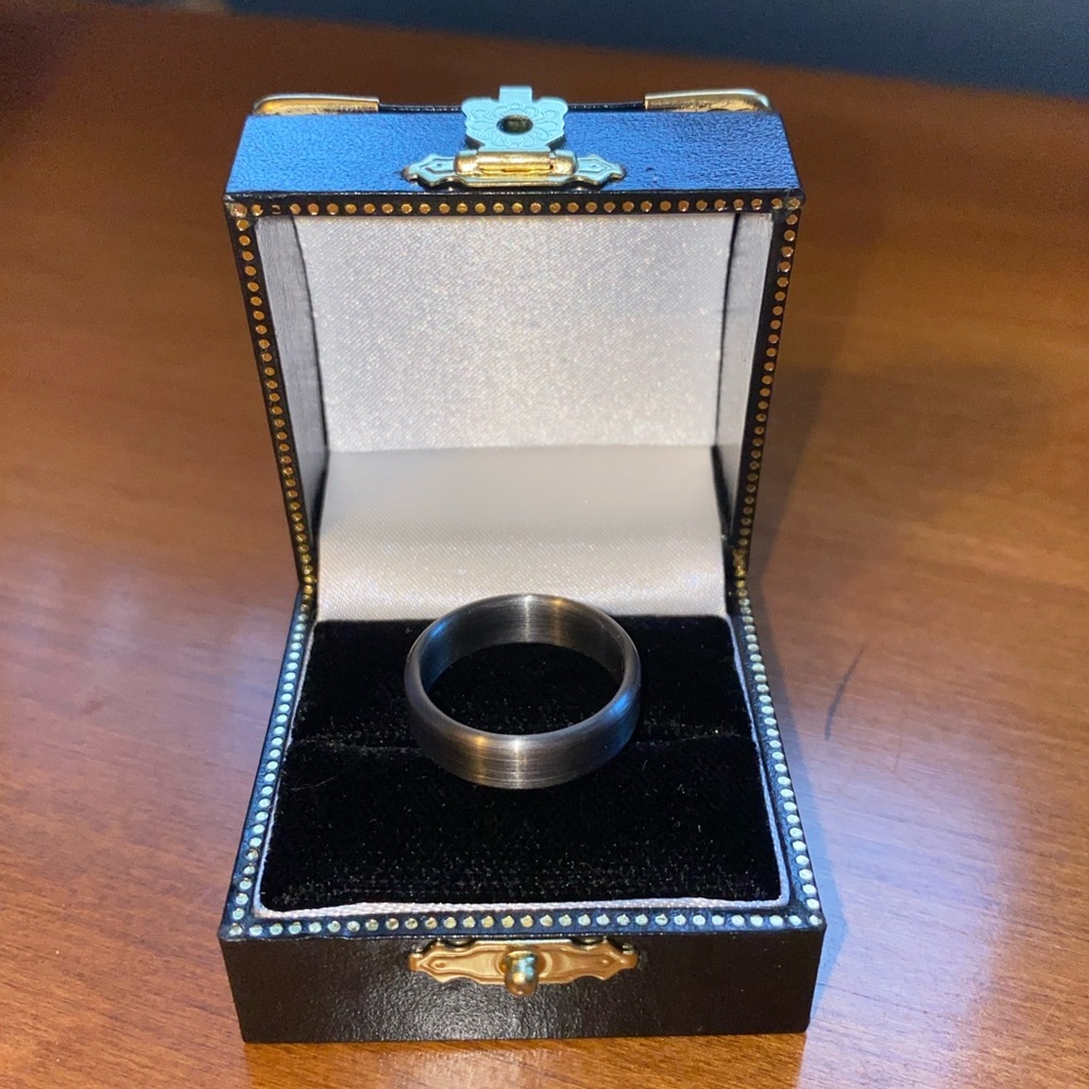 Titanium men’s wedding band, size 9 1/2 US, 6 mm, brushed finish